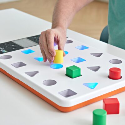 Neofect Smart Pegboard