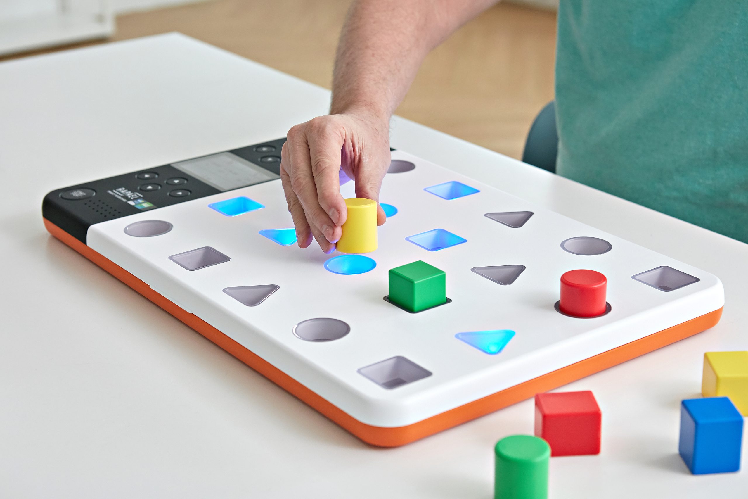 Neofect Smart Pegboard