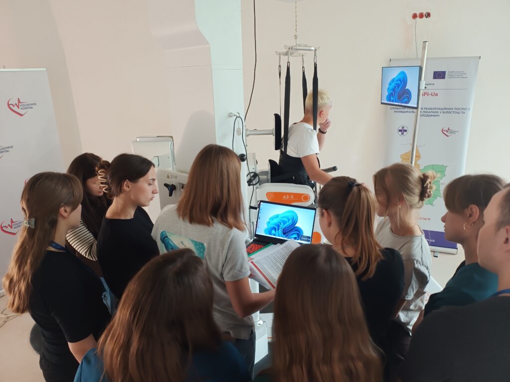 Роботизована реабілітація Yikang у Володимирському ТМО