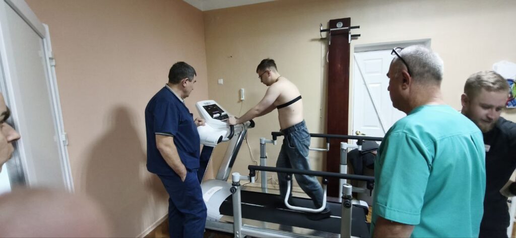 Реабілітаційна доріжка Dyaco у лікарні ім. Карабелеша (Херсон)