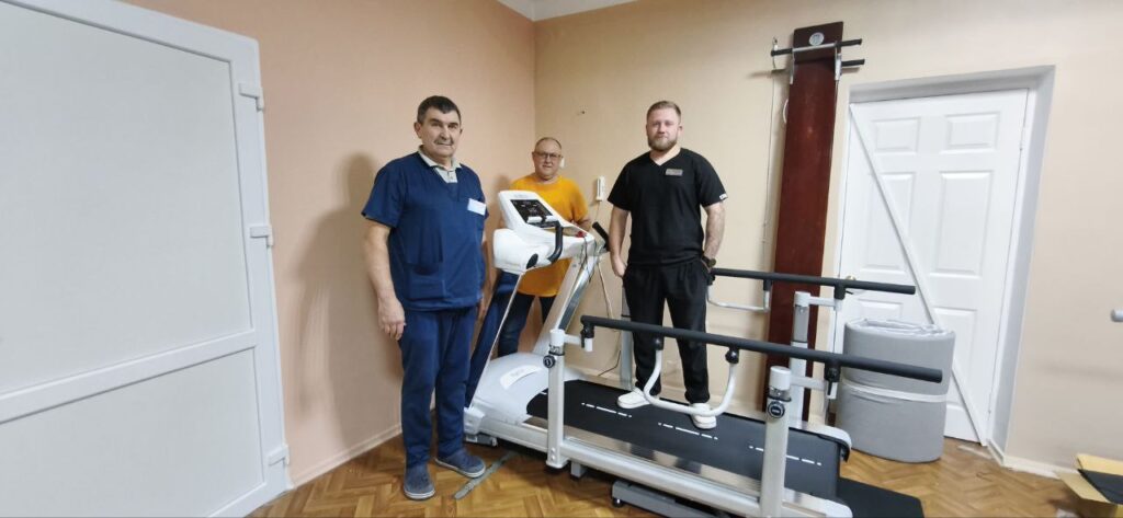 Реабілітаційна доріжка Dyaco у лікарні ім. Карабелеша (Херсон)