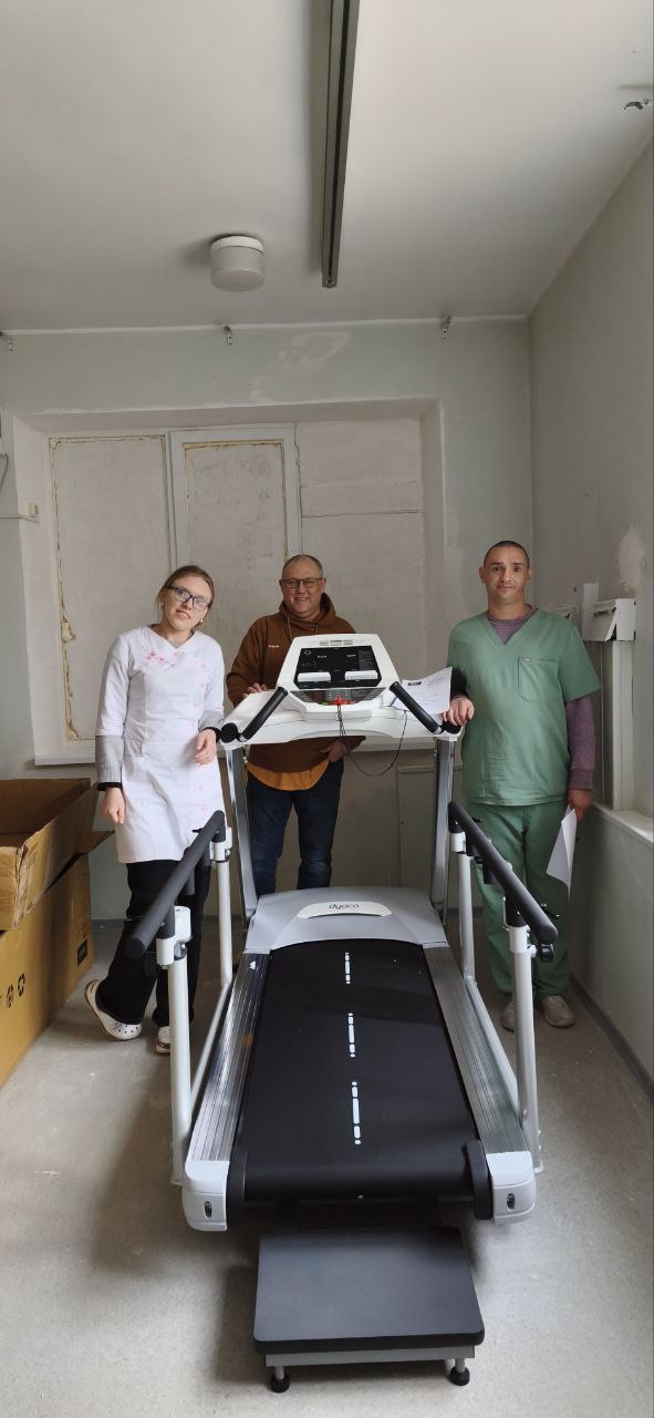 Реабілітаційна доріжка Dyaco 7.0T у дитячій лікарні Херсона