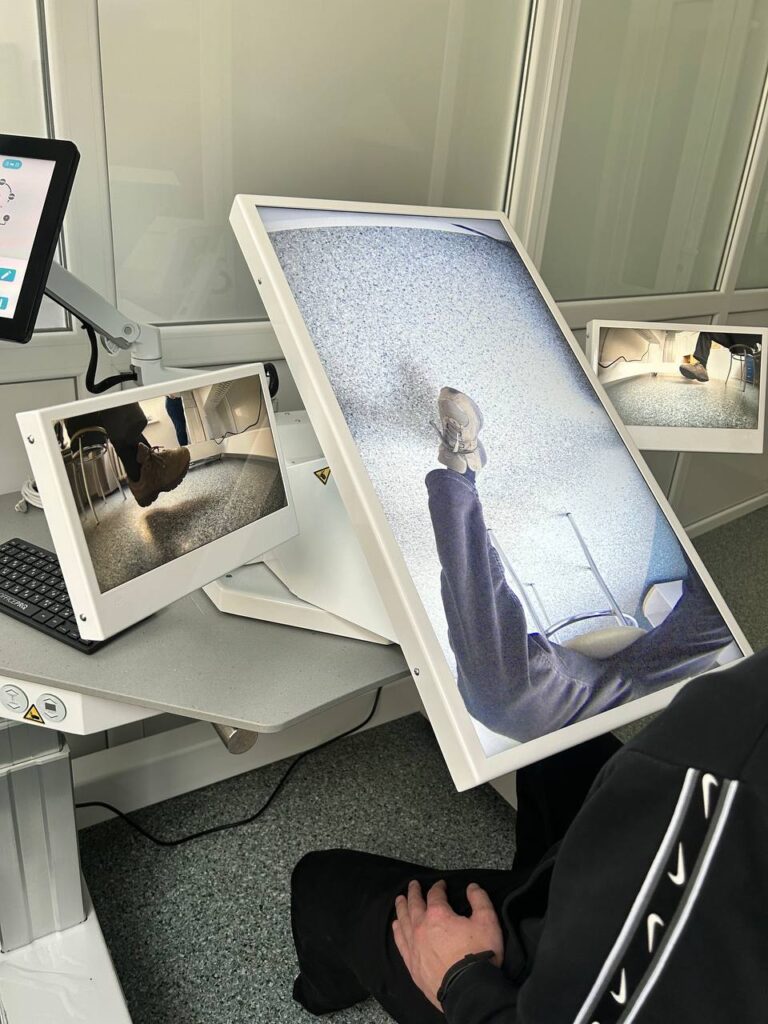 Дзеркальна терапія IVS4