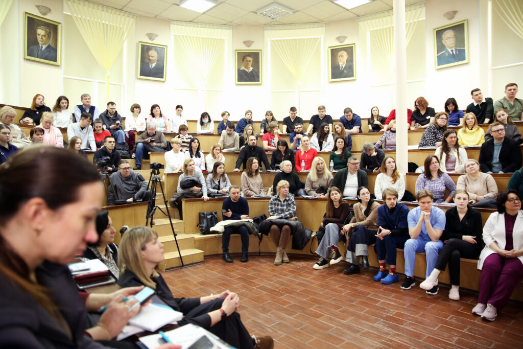 Сучасна фізична та реабілітаційна медицина: мультидисциплінарний підхід, технології, клінічний досвід